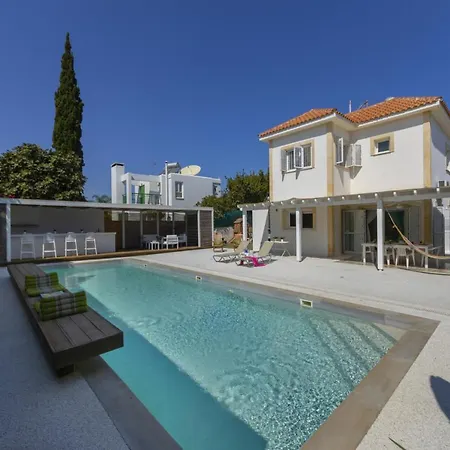 At Last You Can Rent The Perfect Luxury Close To The Beach, 1485 Βίλα Πρωταράς