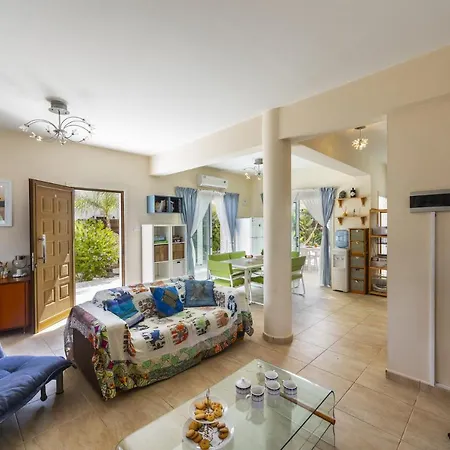 At Last You Can Rent The Perfect Luxury Close To The Beach, 1485