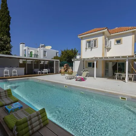 At Last You Can Rent The Perfect Luxury Close To The Beach, 1485 Βίλα Πρωταράς